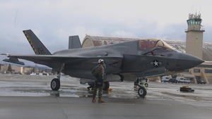 U.S. Marines with VMFA-542 prepare F-35B Lightning II for familiarization flight