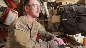 Inside the M109 Paladin: what it takes to load the gun