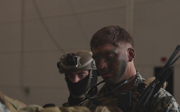 24th MEU CERTEX: U.S Marines with Kilo Conduct a CASEVAC scenario (B-roll)