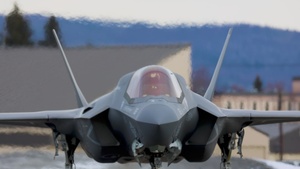 U.S. Marines with VMFA-542 participate in simulated scenarios during exercise Red Flag-Alaska