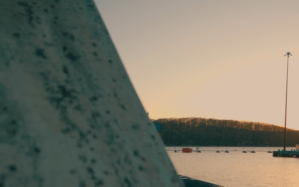 USS Idaho (SSN 799) Exterior B-roll (Slow motion, 4k)