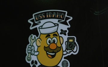 USS Idaho (SSN 799) Interior B-roll (Slow motion, 4k)