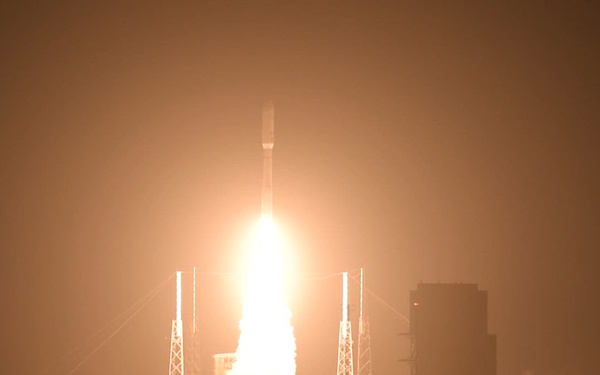 Atlas V launches Leo 6 Mission Launches from Cape Canaveral Space Force Station