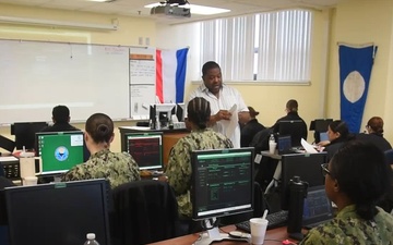 Surface Warfare Engineering School Command (SWESC) Great Lakes Trains Navy Quartermasters on Celestial Navigation