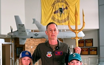 Col. Brad Howell &amp; Family - Mariners at Bat