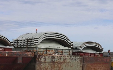 B-roll at the Lock and Dam 7 open house