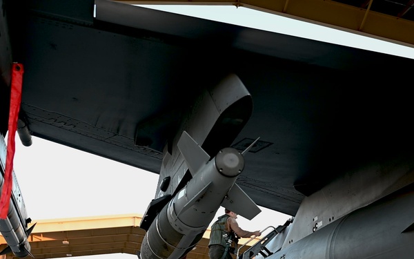 AFCENT Fighting Falcons prepare to step