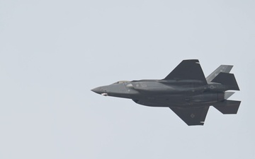 F-35A Demonstration Team performs @ FIDAE