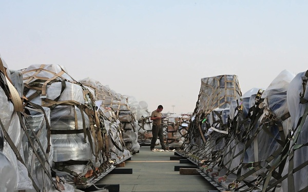 U.S. Air Force Airmen perform cargo operations during Operation Epic fury at a base in the Middle East