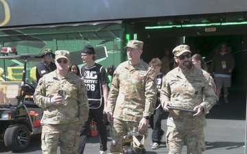 Oregon National Guard salutes service at University of Oregon Spring football game