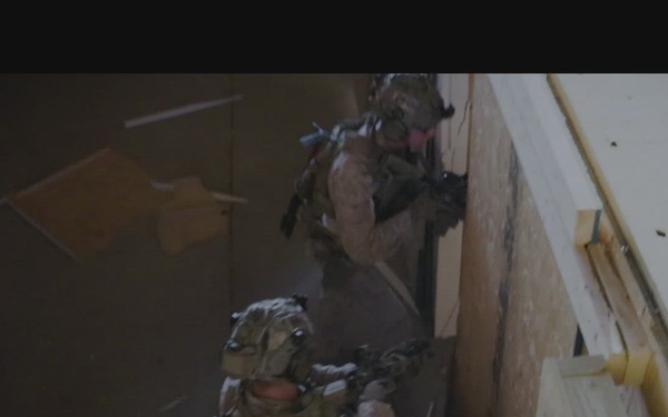 24th MEU MRF Conduct Advanced Close-Quarters Tactics Course