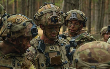2nd Cavalry Regiment, U.K. Parachute Regiment conduct simulated battlefield operations during the force-on-force phase of Project Flytrap