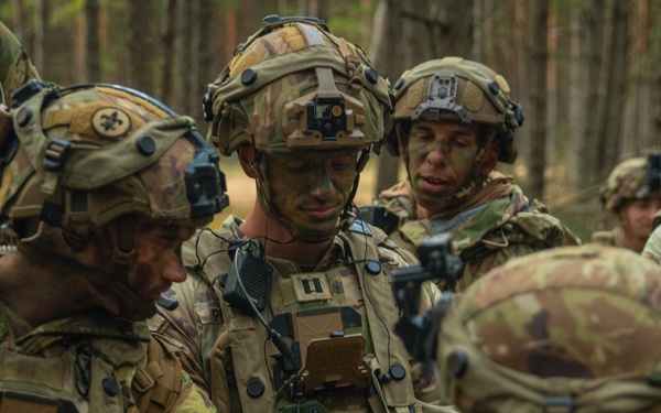 2nd Cavalry Regiment, U.K. Parachute Regiment conduct simulated battlefield operations during the force-on-force phase of Project Flytrap