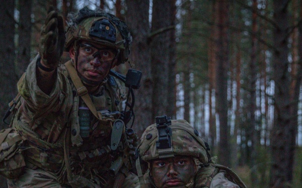 2nd Cavalry Regiment, U.K. Parachute Regiment conduct simulated battlefield operations during the force-on-force phase of Project Flytrap