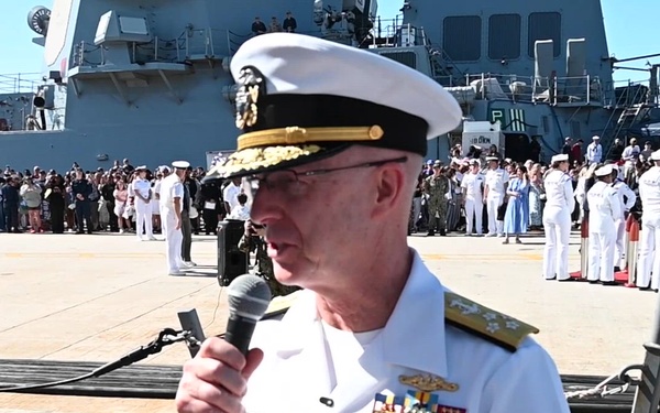CNO welcomes home Ford carrier strike group