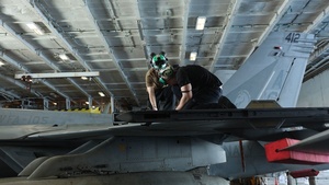 USS George H.W. Bush Aircraft Maintenance