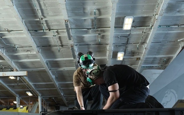 USS George H.W. Bush Aircraft Maintenance