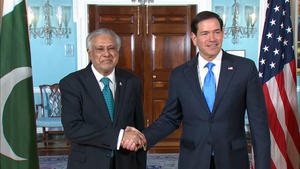Secretary of State Marco Rubio meets with Pakistani Deputy Prime Minister and Foreign Minister Ishaq Dar