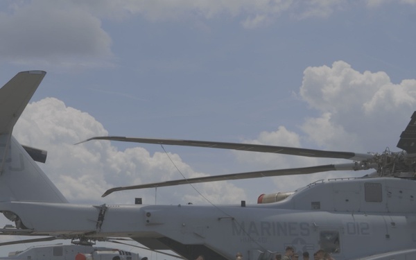 HMH-461 conducts vehicle embarkation training with the CH-53K King Stallion