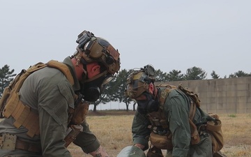 MWSS-174 removes simulated downed aircraft