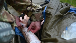 911th AES Airmen build lifesaving skills during TCCC course