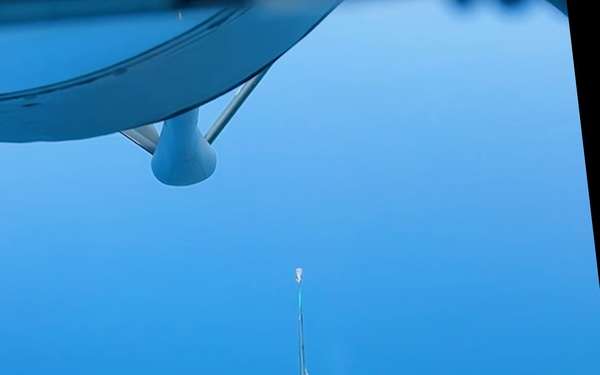 KC-135 refuels F-16
