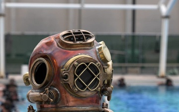 U.S. Army Special Forces Combat Diver Qualification Course B-roll 4K