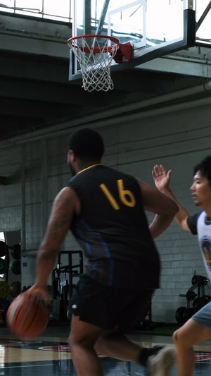 Coast Guard members participate in Hoops for Troops event with Golden State Warriors