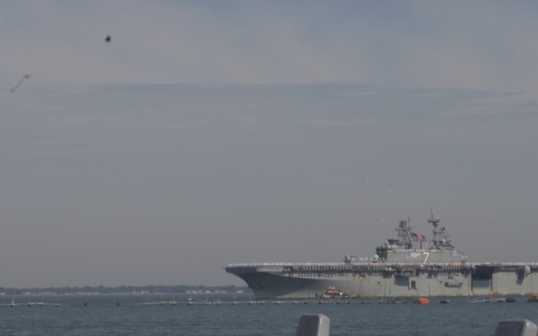 USS IWO Jima (LHD 7) Returns to Naval Station Norfolk