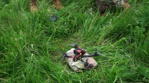 101st Airborne Division Soldiers fly ABE 1.01 drone
