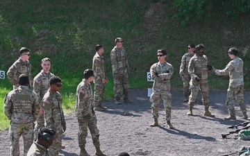 HHB, MDC-E USAG-Wiesbaden Complete M4 Carbine Qualification