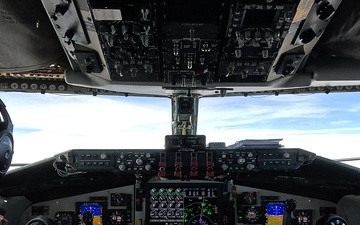 B-roll video of B-52 refueling