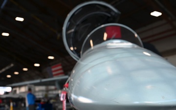T-7A Red Hawk engine training