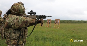 Engineers from the U.S. Army train with British soldiers