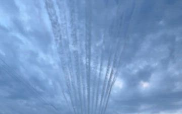 Thunderbirds, Blue Angels fly in rare Super Delta formation
