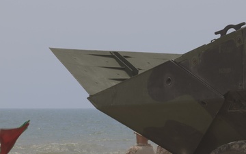 Type Commander's Amphibious Training | Amphibious Combat Vehicle splash
