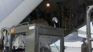 VMGR-152 completes aerial resupply deliveries during Kodiak Mace