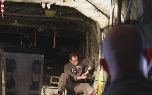 VMGR-152 transports U.S. Army paratroopers during Kodiak Mace