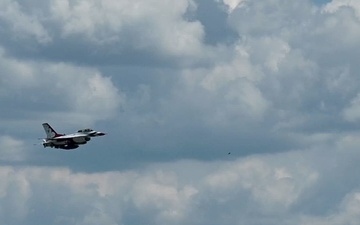 Thunderbird 8 arrives at Rickenbacker
