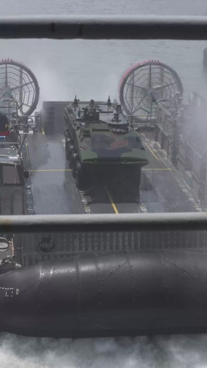 ACU 4 LCACs Enter the Well Deck of Kearsarge