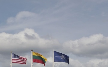 1st Cavalry Division Soldiers lead the Lithuanian Riflemen’s Union through combat training