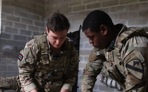 U.S. Army medics with the 1-8 CAV train with British soldiers
