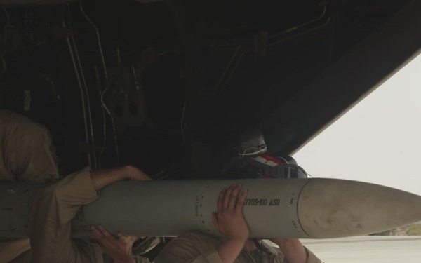 31st MEU | U.S. Marines operate a FARP | B-Roll 2/5