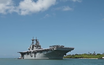 USS Essex (LHD 2) Arrives to Pearl Harbor for RIMPAC 2026