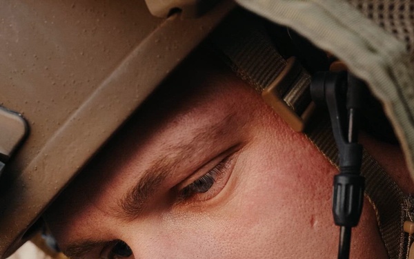 Resolute Hunter 26-2 B-Roll: 5th Air Naval Gunfire Liaison Company Marines establish communications and observe targets in austere environment