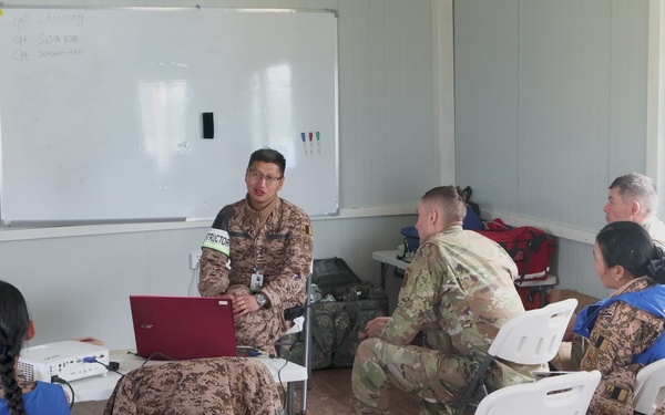 Mongolian Soldiers Conduct TCCC Training at Khaan Quest 2026