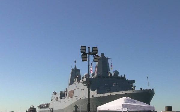 USS Arlington (LPD-24) Man the Rails