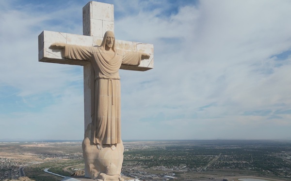 UTEP football and 1AD DIVARTY gather atop Mt. Cristo Rey