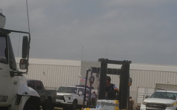U.S. Army Soldiers Assist Panamanian Partners with Humanitarian Aid Distribution