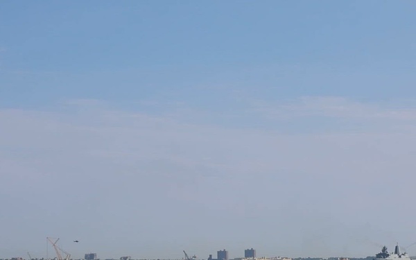 INTERNATIONAL NAVAL REVIEW 250 - USS ARLINGTON (LPD 24) ARRIVAL